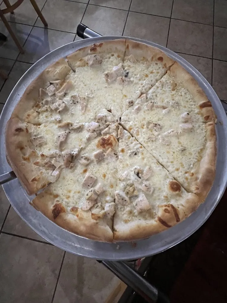 Chicken Alfredo Pizza